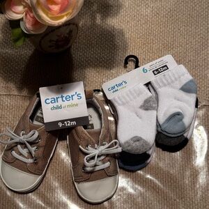 Carter's Tan and White Baby Shoes sz 9-12m with Socks pack of 6 sz 6-12m